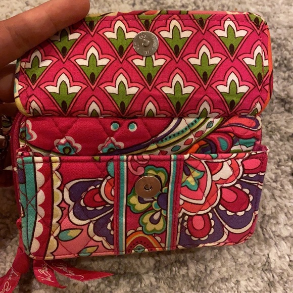 Vera Bradley wristlet/cross body - Picture 3 of 11